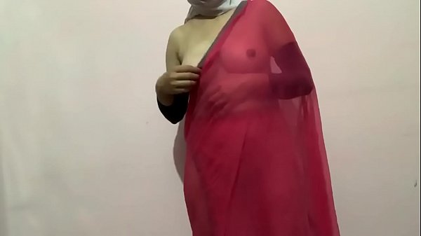 Desi Mom Saree